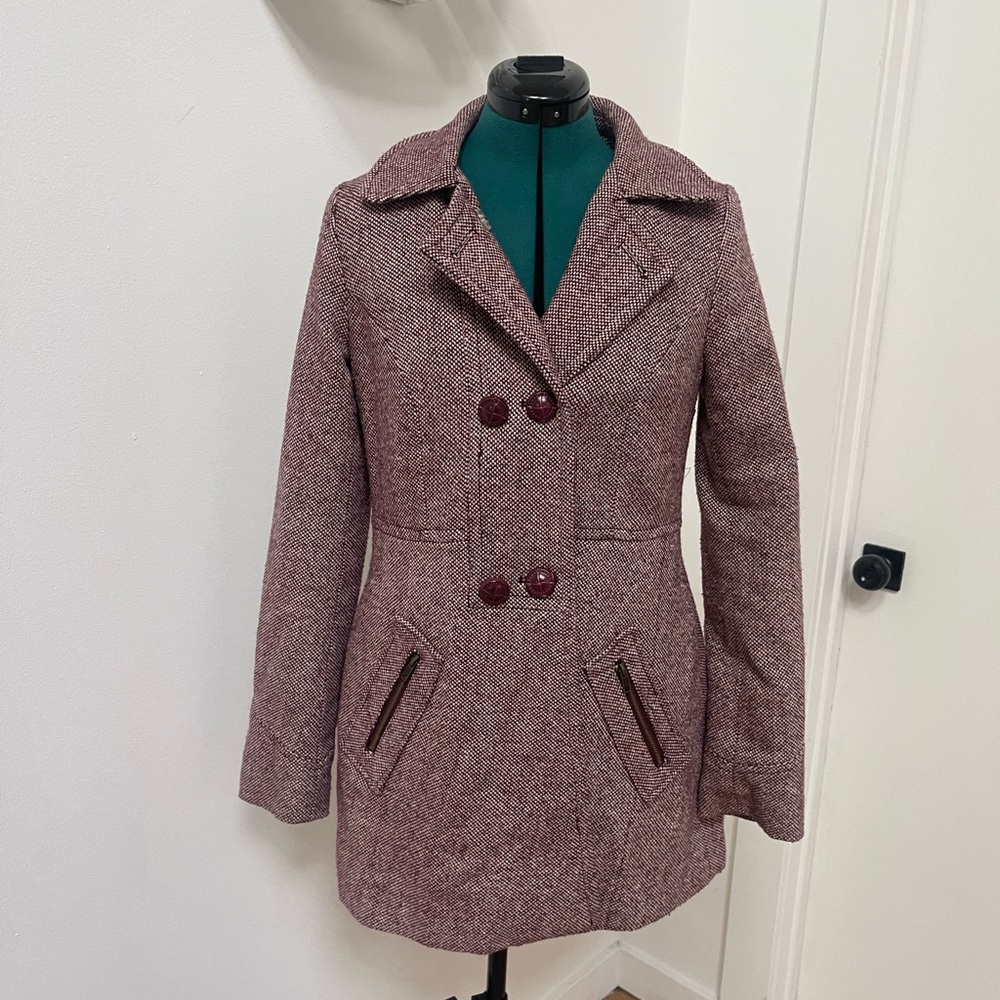 Tulle Red Pea Coat with Notched Lapel and Tailored Silhouette